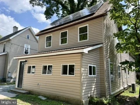 Photo of 212 W 7TH STREET