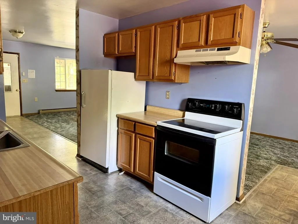 Photo of 25910 FOX GRAPE ROAD