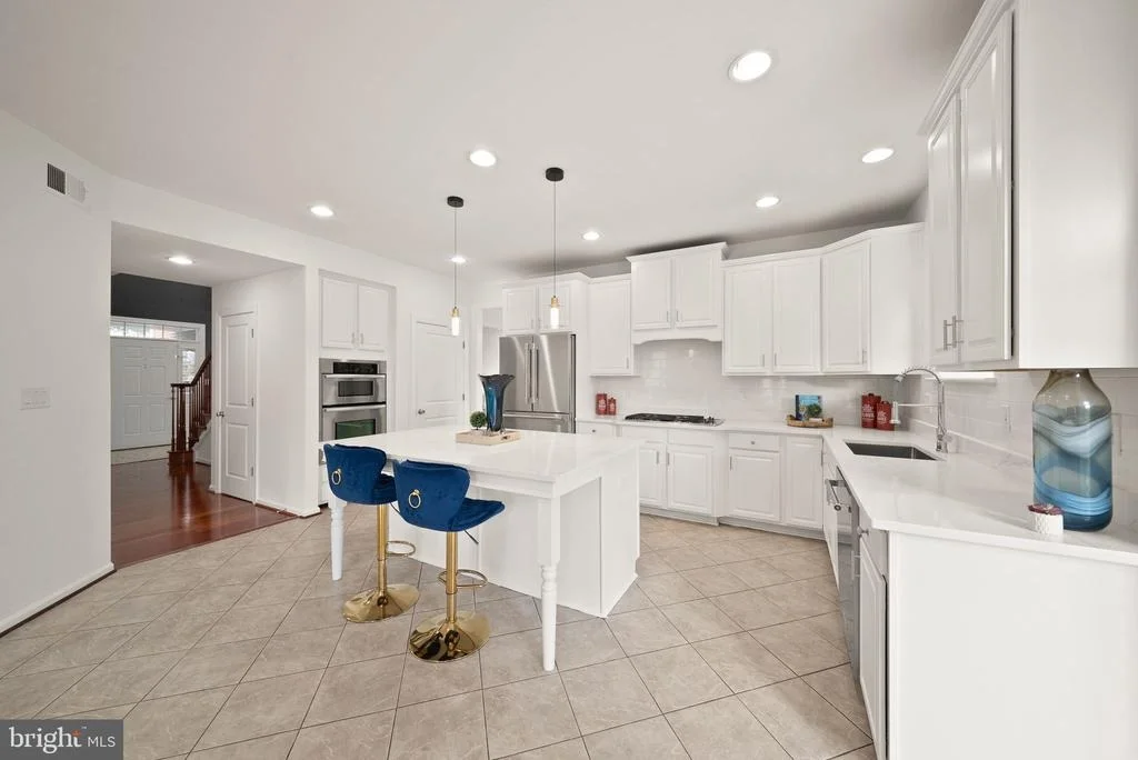 Photo of 23246 MINERVA DRIVE