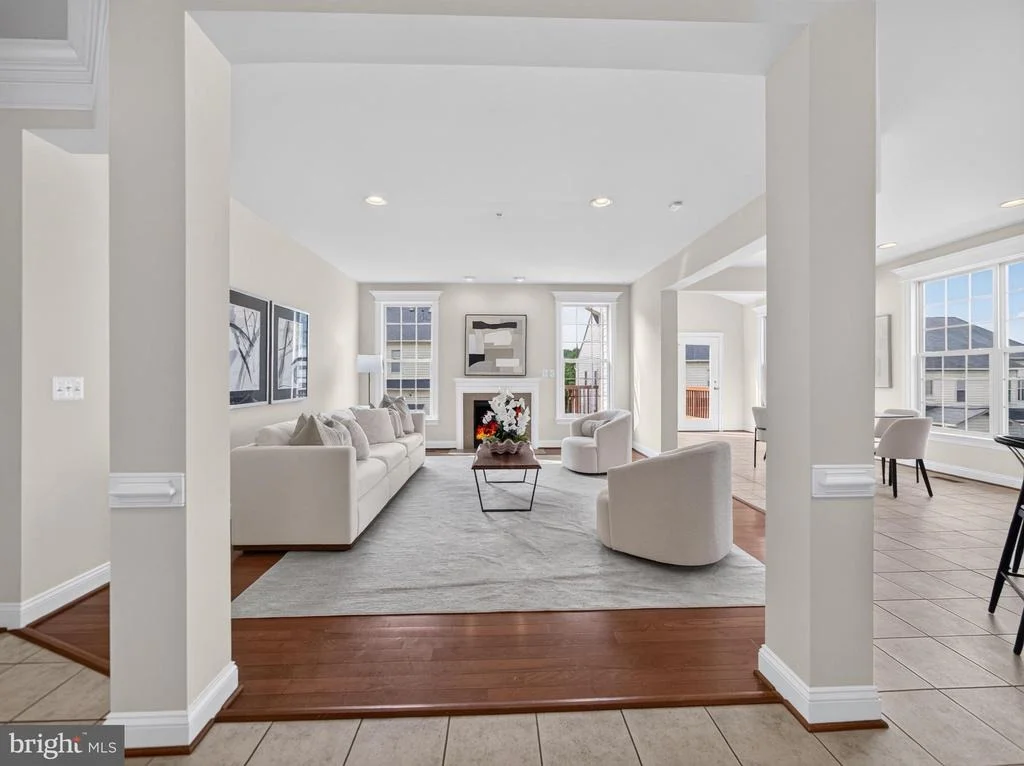 Photo of 3032 MOORE LANE