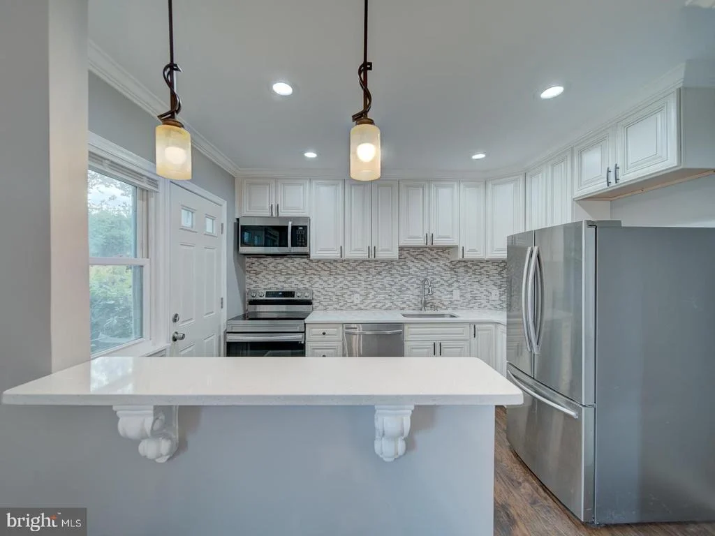 Photo of 2407 SAINT CLAIR DRIVE