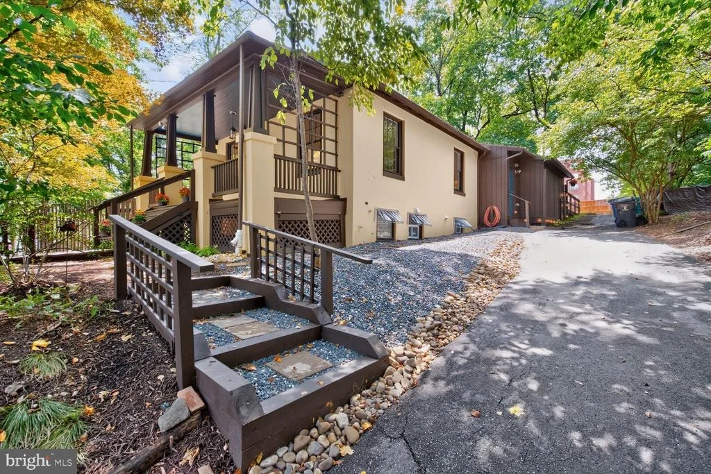 Photo of 734 SILVER SPRING AVENUE