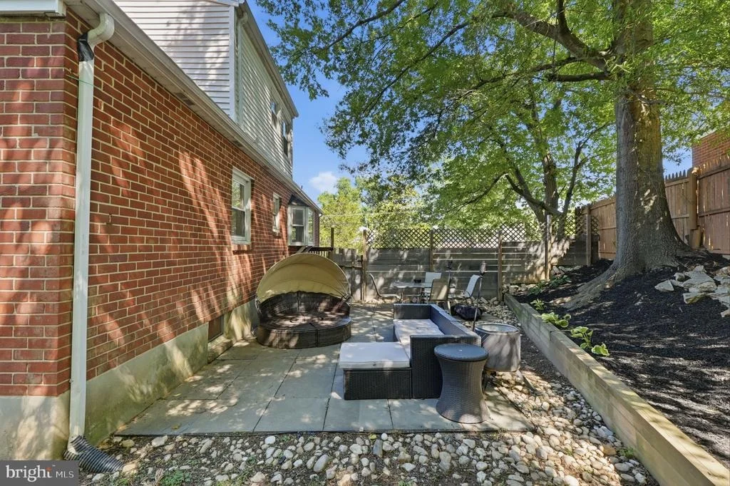 Photo of 10617 GATEWOOD AVENUE