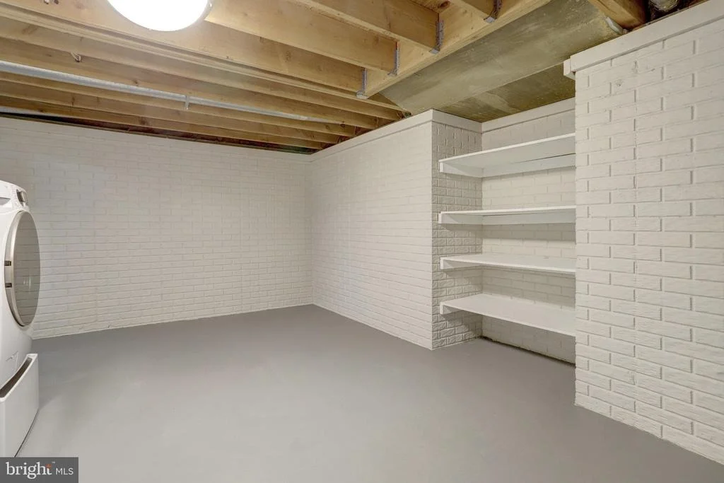 Photo of 9241 NORTHEDGE DRIVE