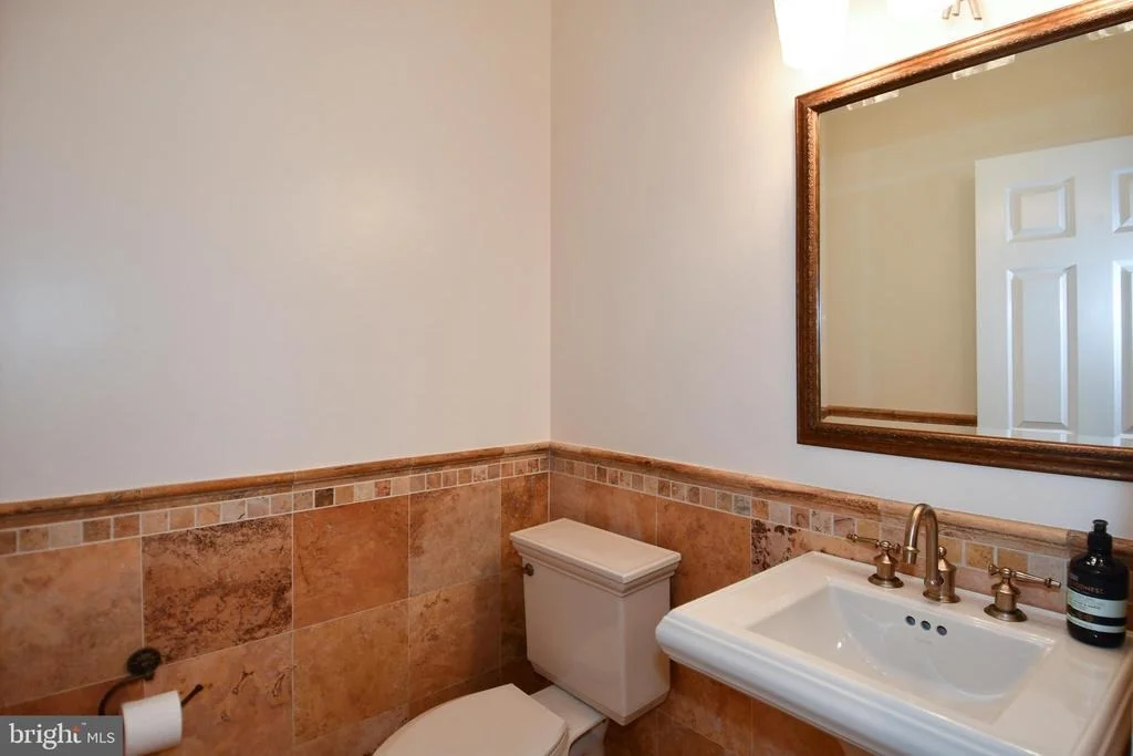 Photo of 7808 SOUTHDOWN ROAD