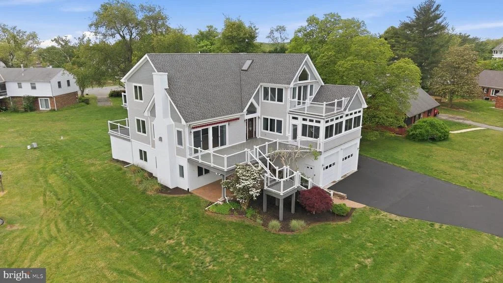 Photo of 160 CLIFFVIEW DRIVE