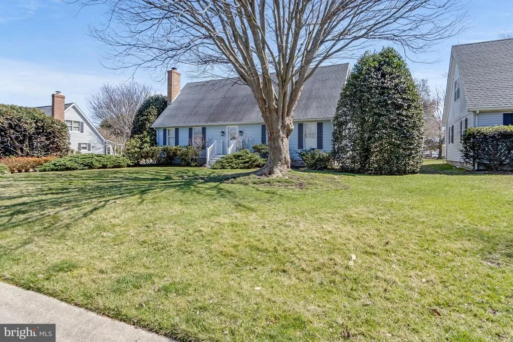 Photo of 15 HARBORVIEW ROAD