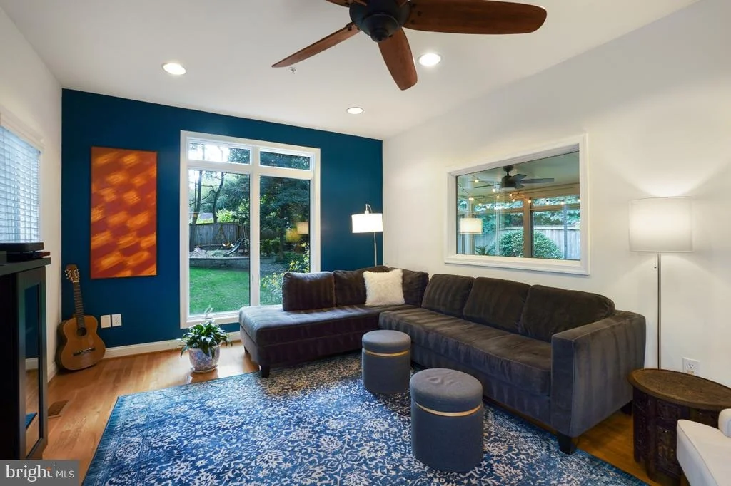 Photo of 412 SILVER SPRING AVENUE