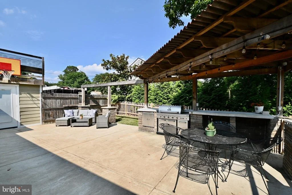 Photo of 1801 ROLLINS DRIVE