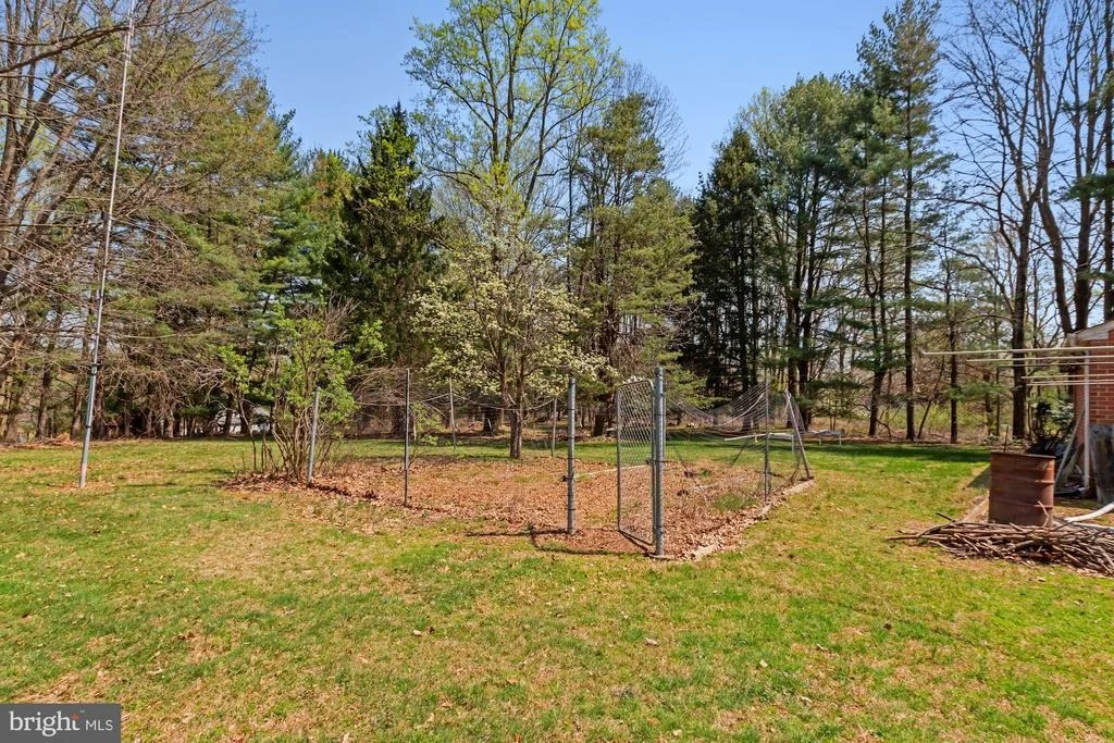 Photo of 17335 DONORA ROAD