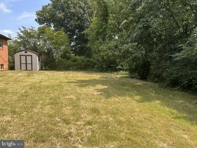 Photo of 6803 LOUISE LANE