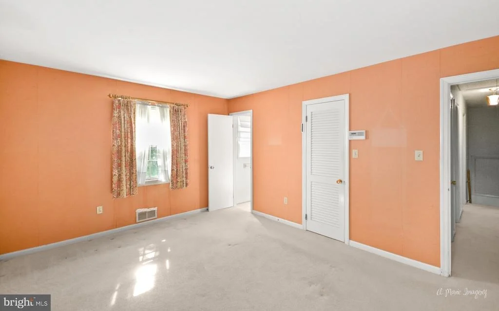 Photo of 202 MEADOWDALE LANE