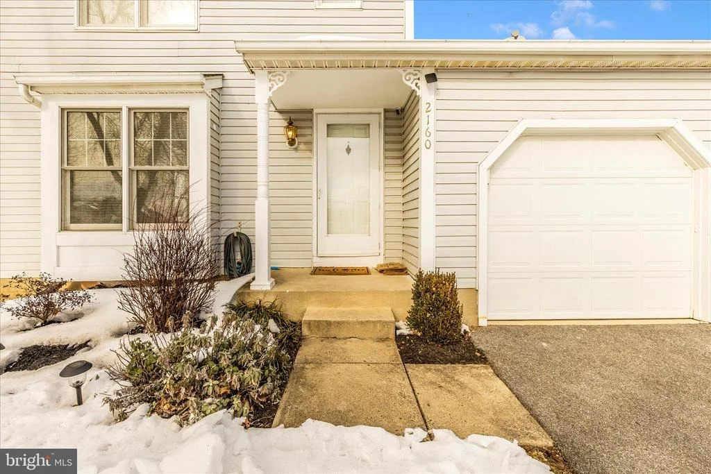 Photo of 2160 COLLINGWOOD LANE