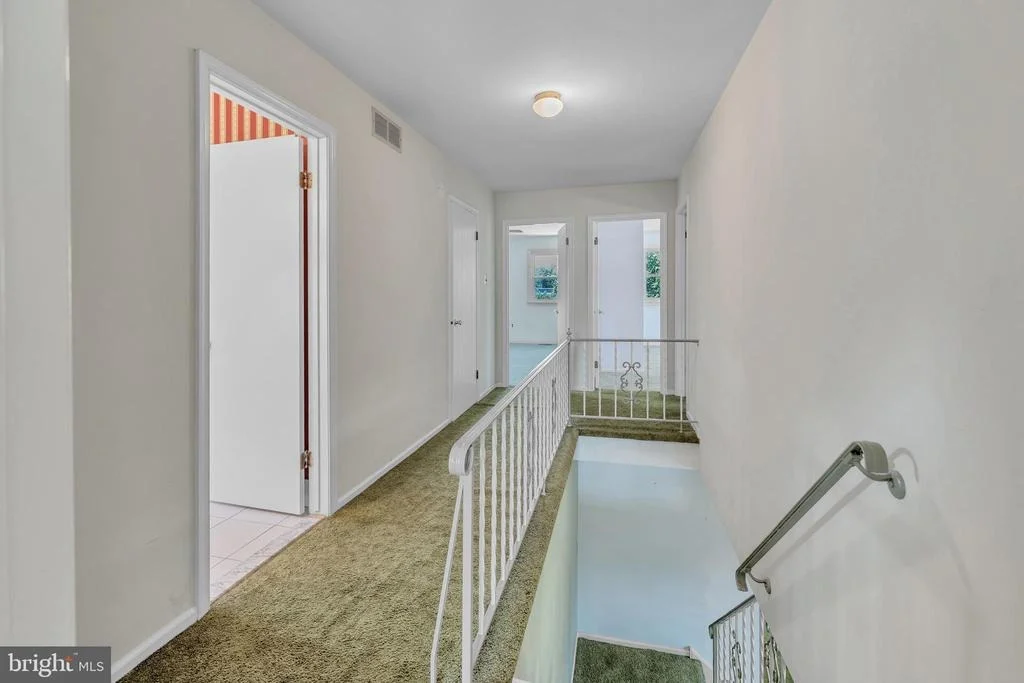 Photo of 1 CHATEAU DRIVE