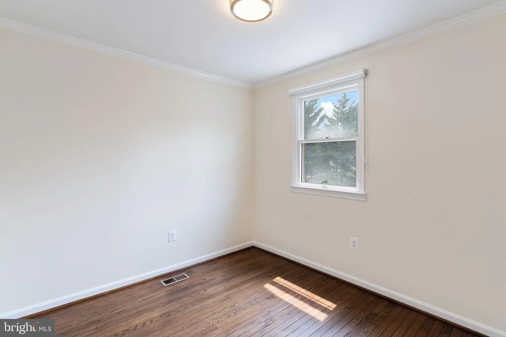 Photo of 15541 BAILEYS LANE