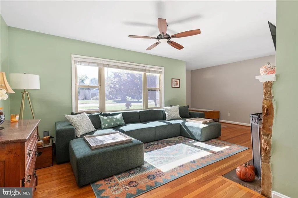 Photo of 9019 SUDLEY ROAD