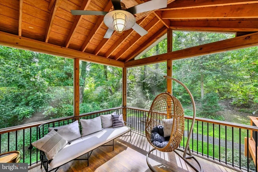 Photo of 1292 SWAN DRIVE