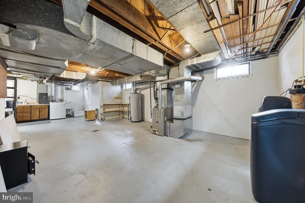 Photo of 412 CARROLL PARKWAY