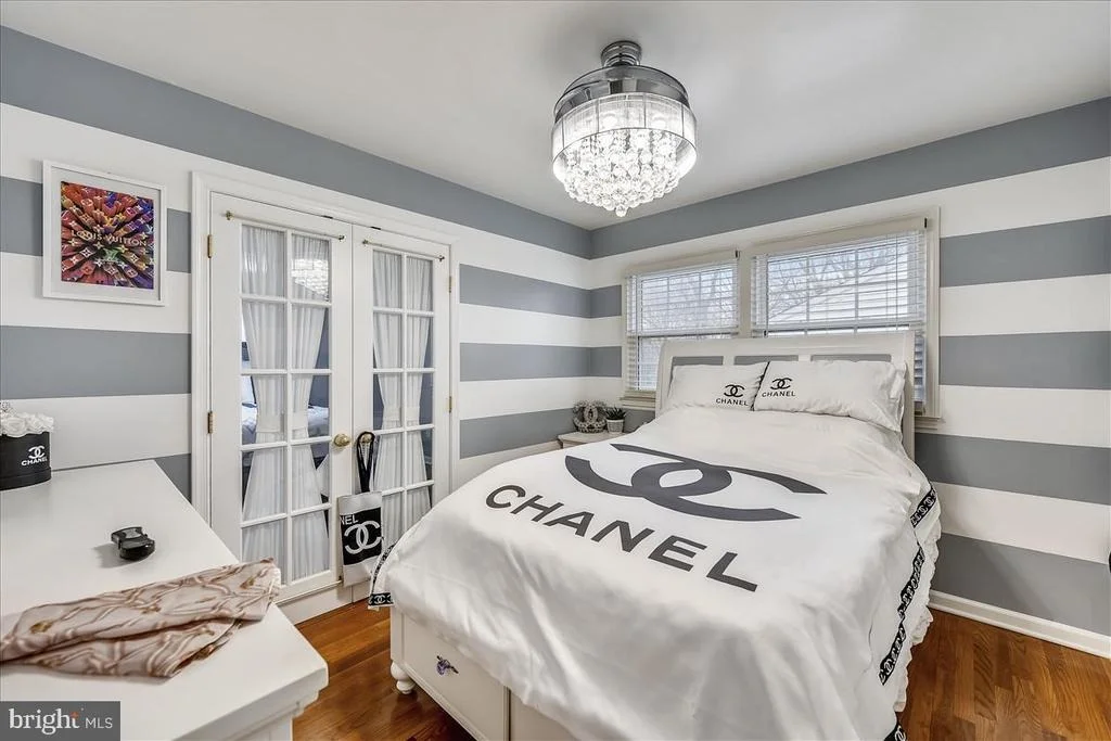 Photo of 9808 GREENVIEW LANE
