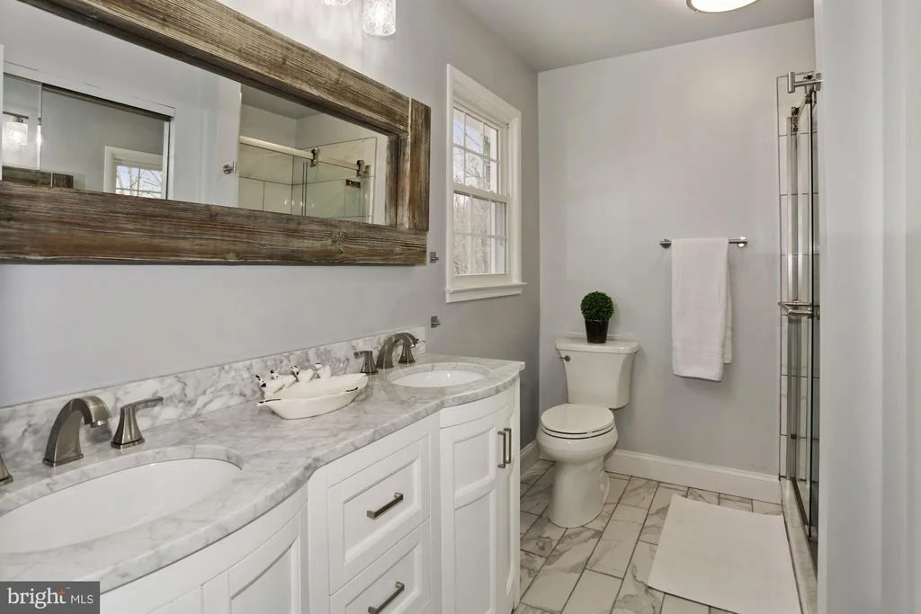 Photo of 6815 GILLINGS ROAD