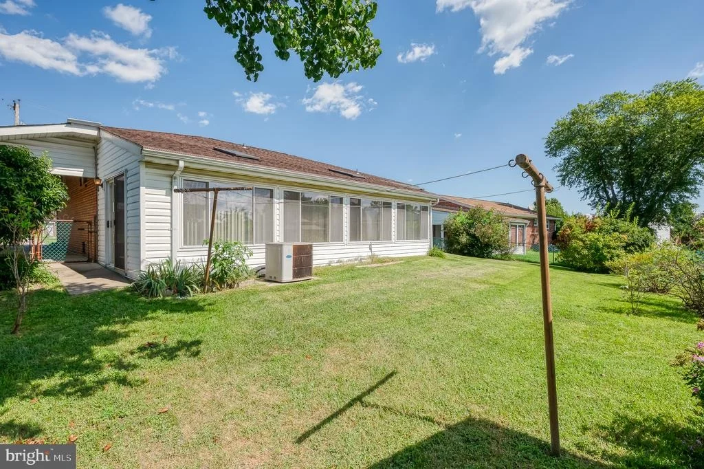 Photo of 7345 MANCHESTER ROAD