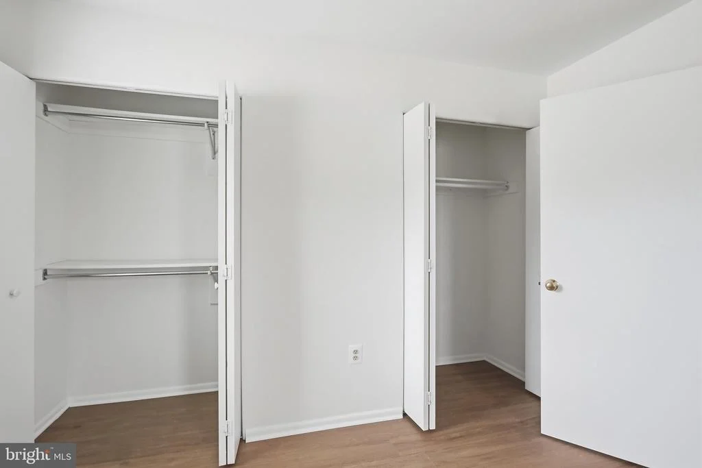 Photo of 5661 CRABAPPLE DRIVE