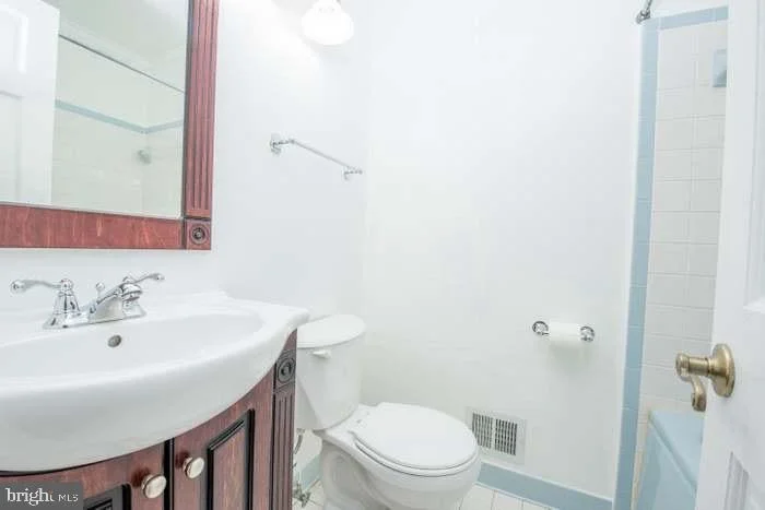 Photo of 809 MONTROSE AVENUE