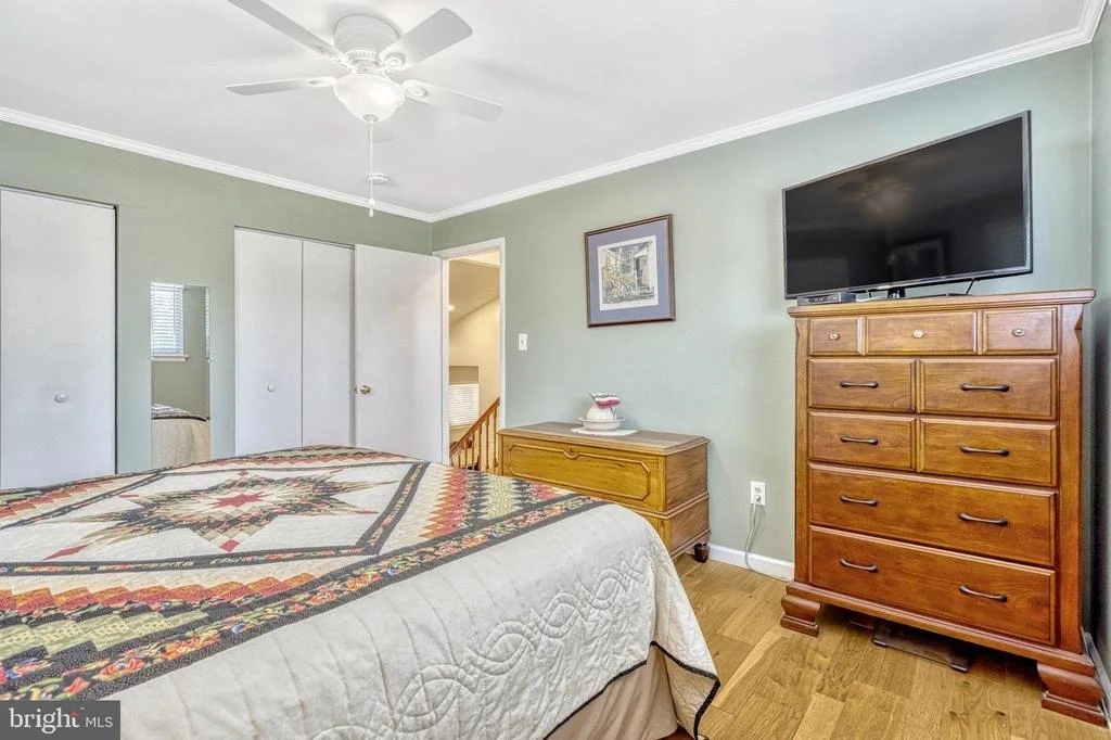 Photo of 10318 FOREST AVENUE