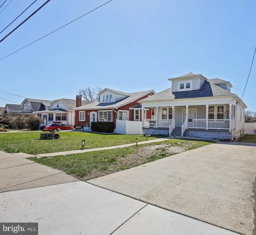 Photo of 1014 LEEDS AVENUE