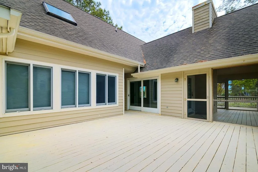 Photo of 208 POND VIEW DRIVE