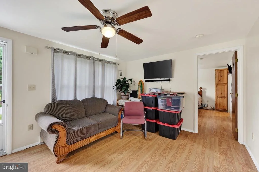Photo of 5821 ROBIN STREET