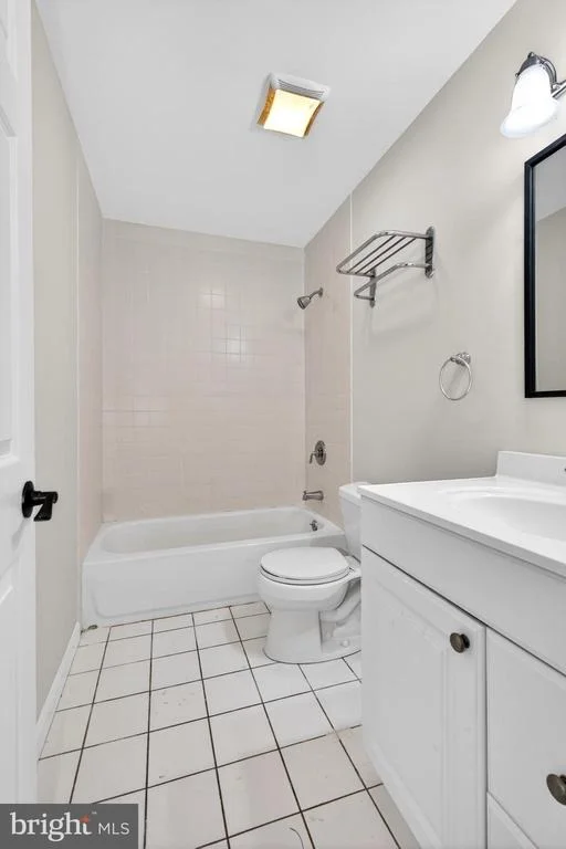 Photo of 1406 WALNUT AVENUE