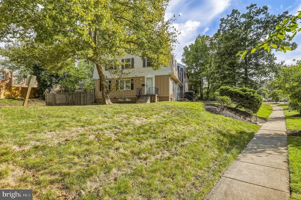 Photo of Unit 4A at 8459 IMPERIAL DRIVE
