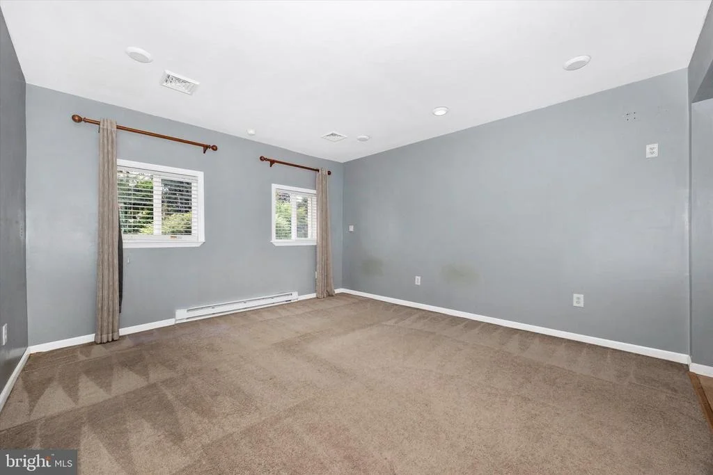 Photo of 3905 SUGARLOAF DRIVE