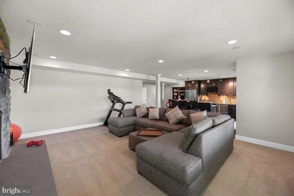 Photo of 1162 OAK VIEW DRIVE
