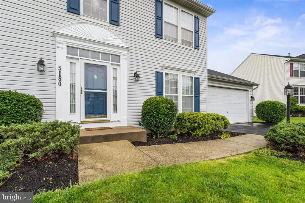 Photo of 5180 BOSCOMBE COURT