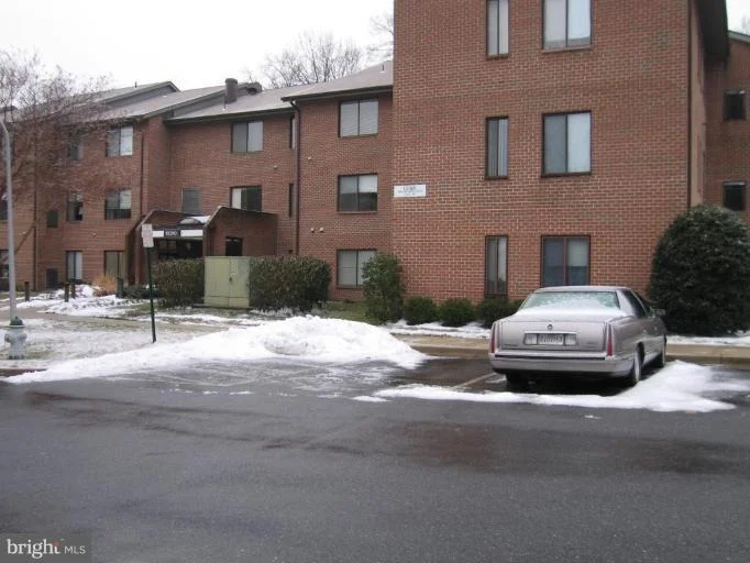 Photo of Unit 842F at 15310 PINE ORCHARD DRIVE