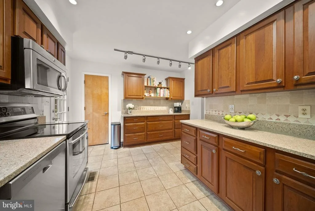 Photo of 4580 AKERS LANE
