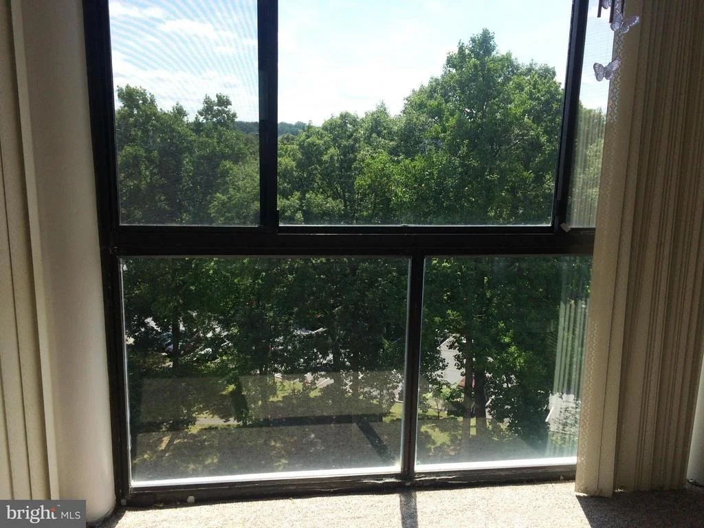 Photo of Unit 2809 at 15107 INTERLACHEN DRIVE