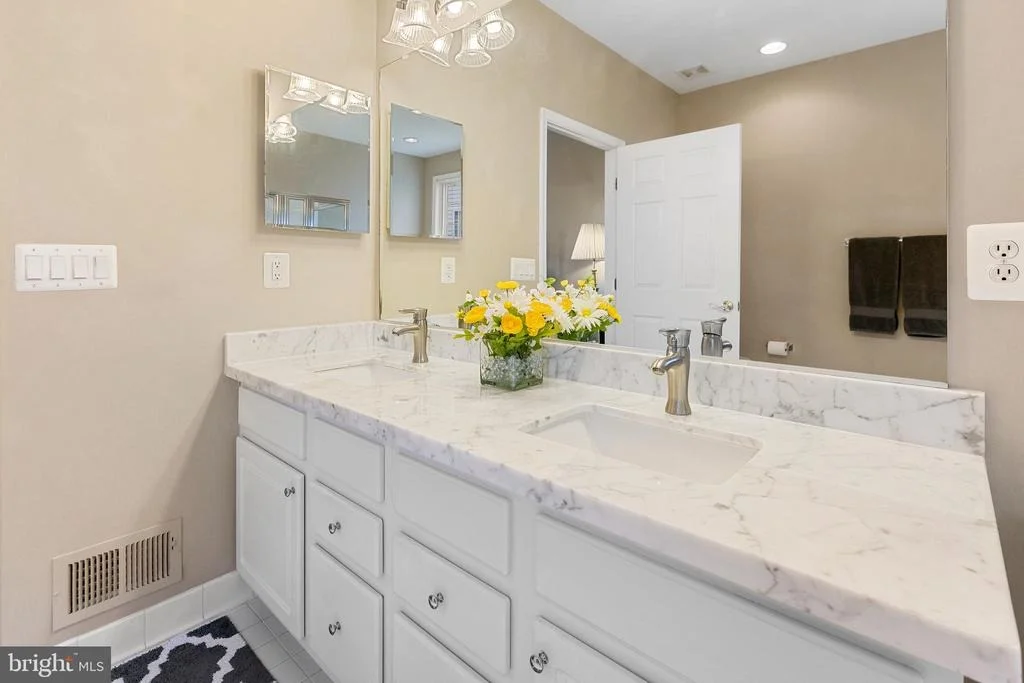 Photo of 12819 ARNOT LANE