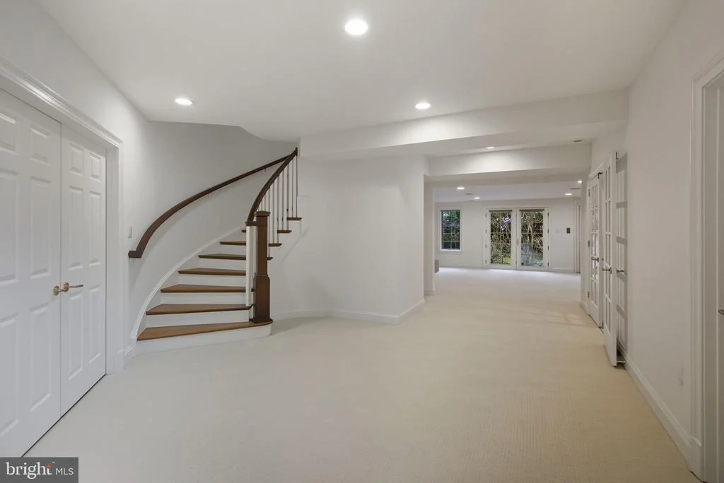 Photo of 904 MACKALL AVENUE