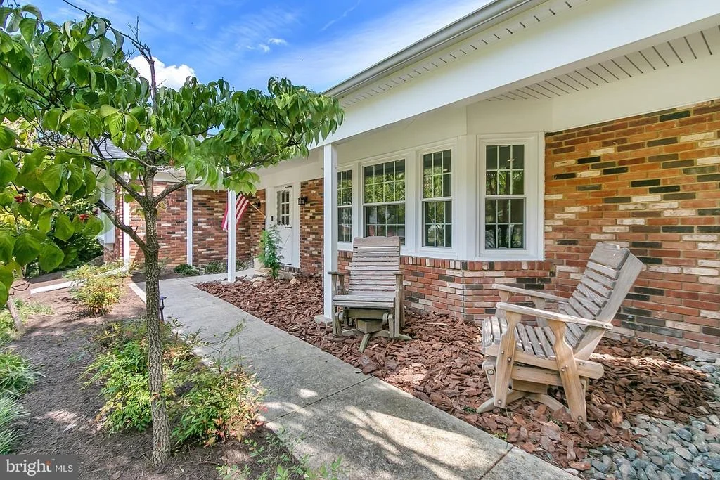 Photo of 2808 VILLAGE LANE