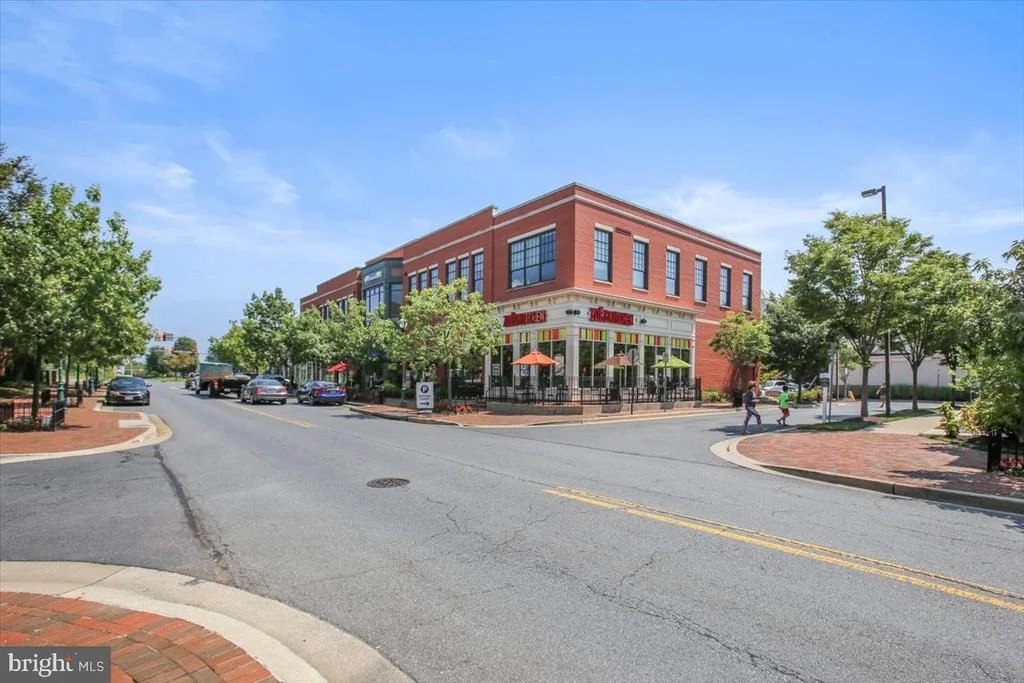 Photo of 21400 MANOR VIEW CIRCLE