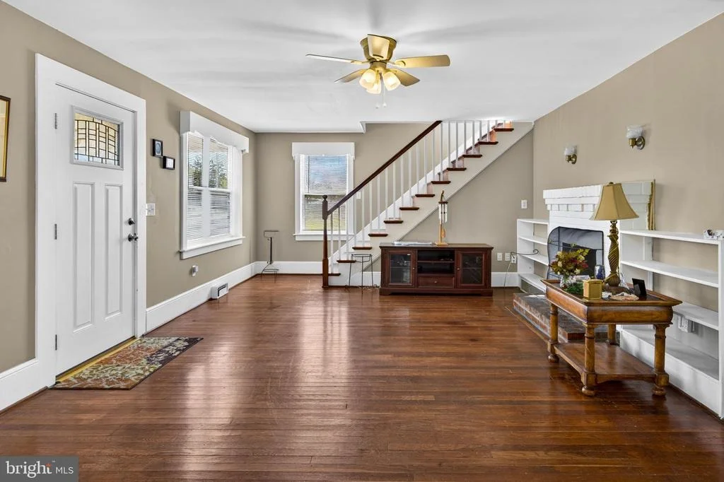 Photo of 4809 COLES POINT ROAD