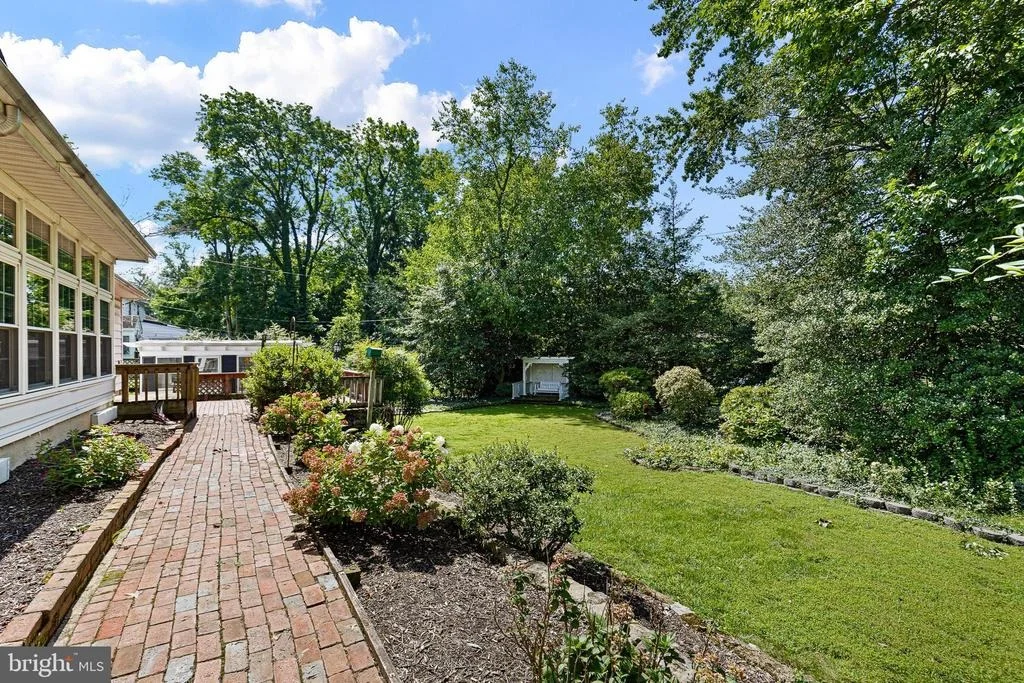 Photo of 1110 WEBSTER DRIVE