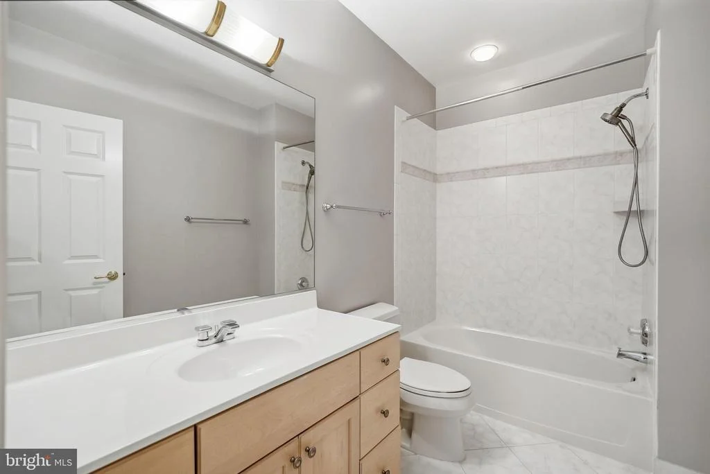 Photo of 904 MACKALL AVENUE