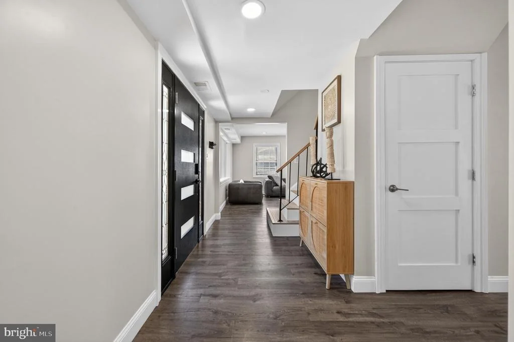 Photo of 4202 MINSTRELL LANE