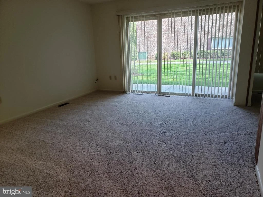 Photo of Unit 71B at 3600 GLENEAGLES DRIVE