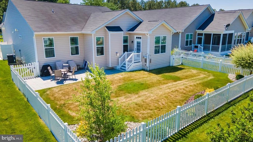 Photo of 34438 SPRING BROOK AVENUE