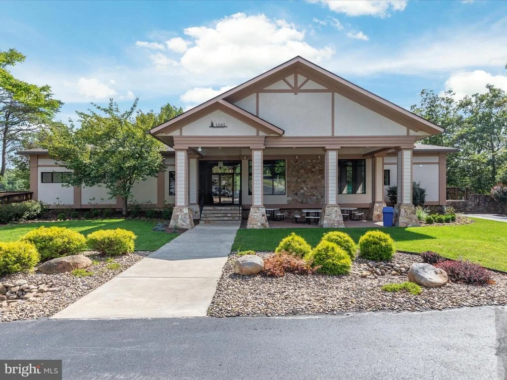Photo of 228 SUNSET CIRCLE